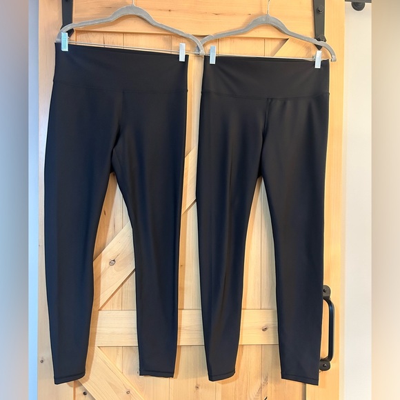 Old Navy High-Waisted Leggings - Picture 1 of 3